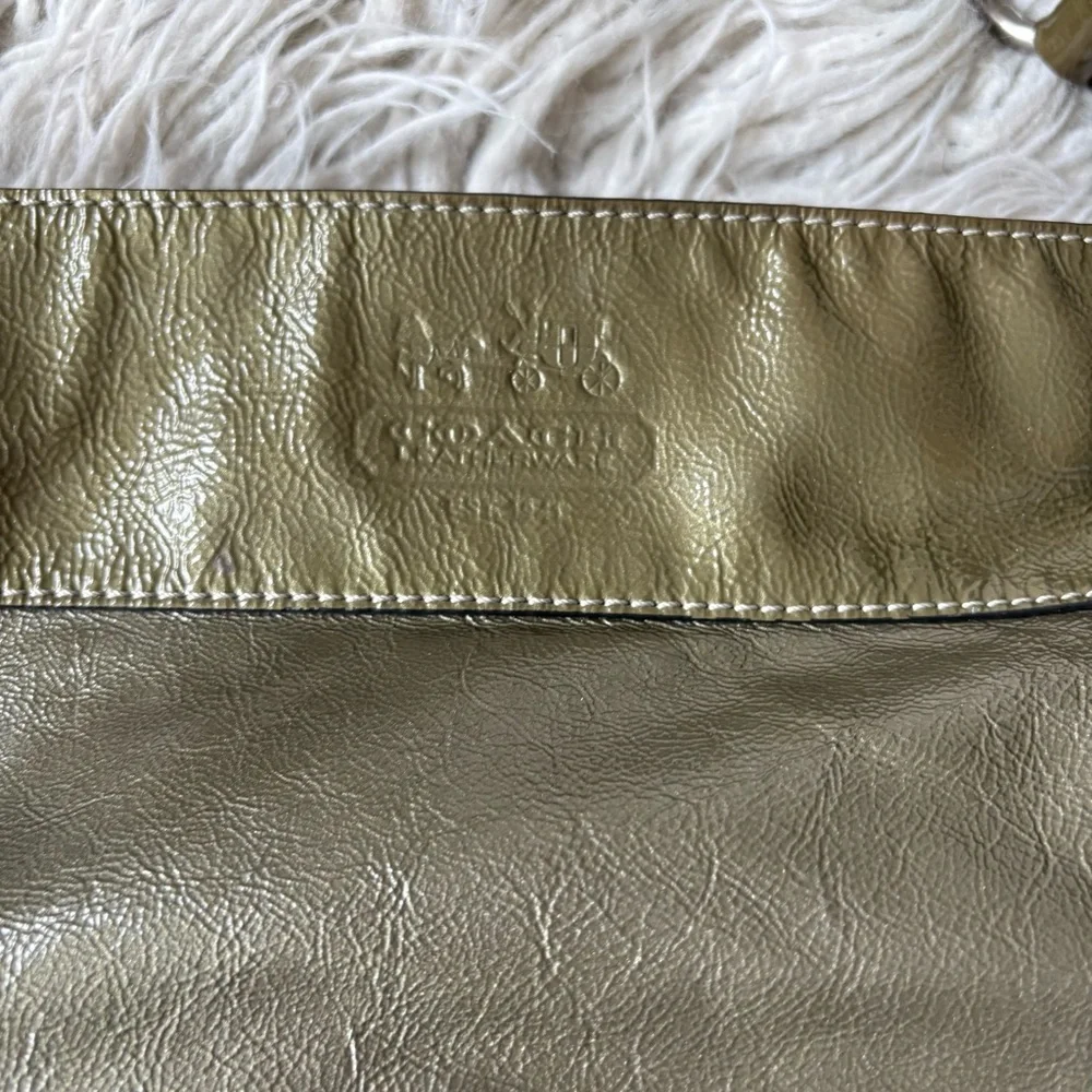 Coach 1941 Zoe Green Patent Leather Shoulder Zipper Closure Hobo Bag One Size